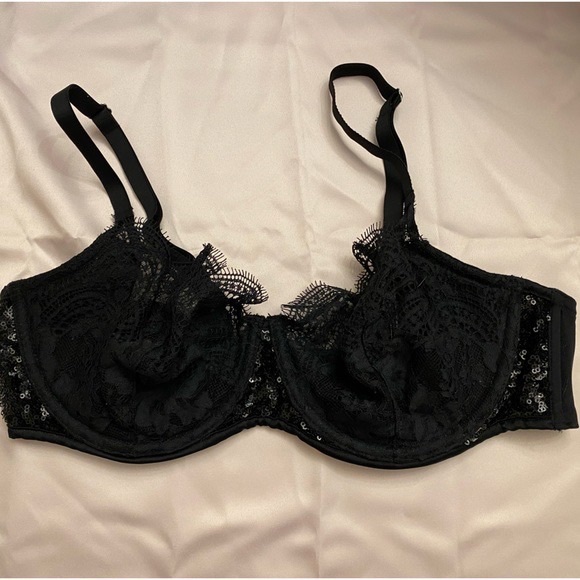Gently Used Victorias Secret 36C Black Bra - Picture 4 of 10